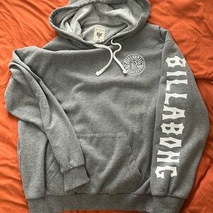 Women’s billabong hoodie M